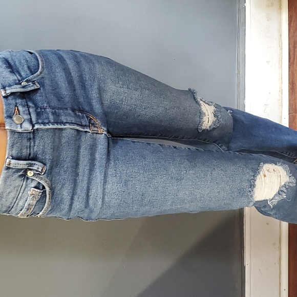 Good American distress blue crop ankle distressed jeans size 4/27 - Picture 2 of 13